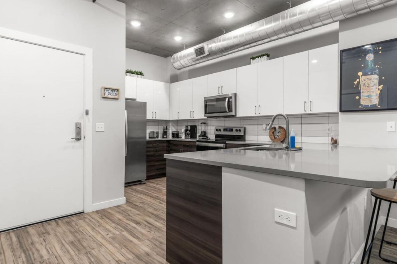 Modern 2 Bed Getaway Steps From Tropicana Field São Petersburgo Exterior foto