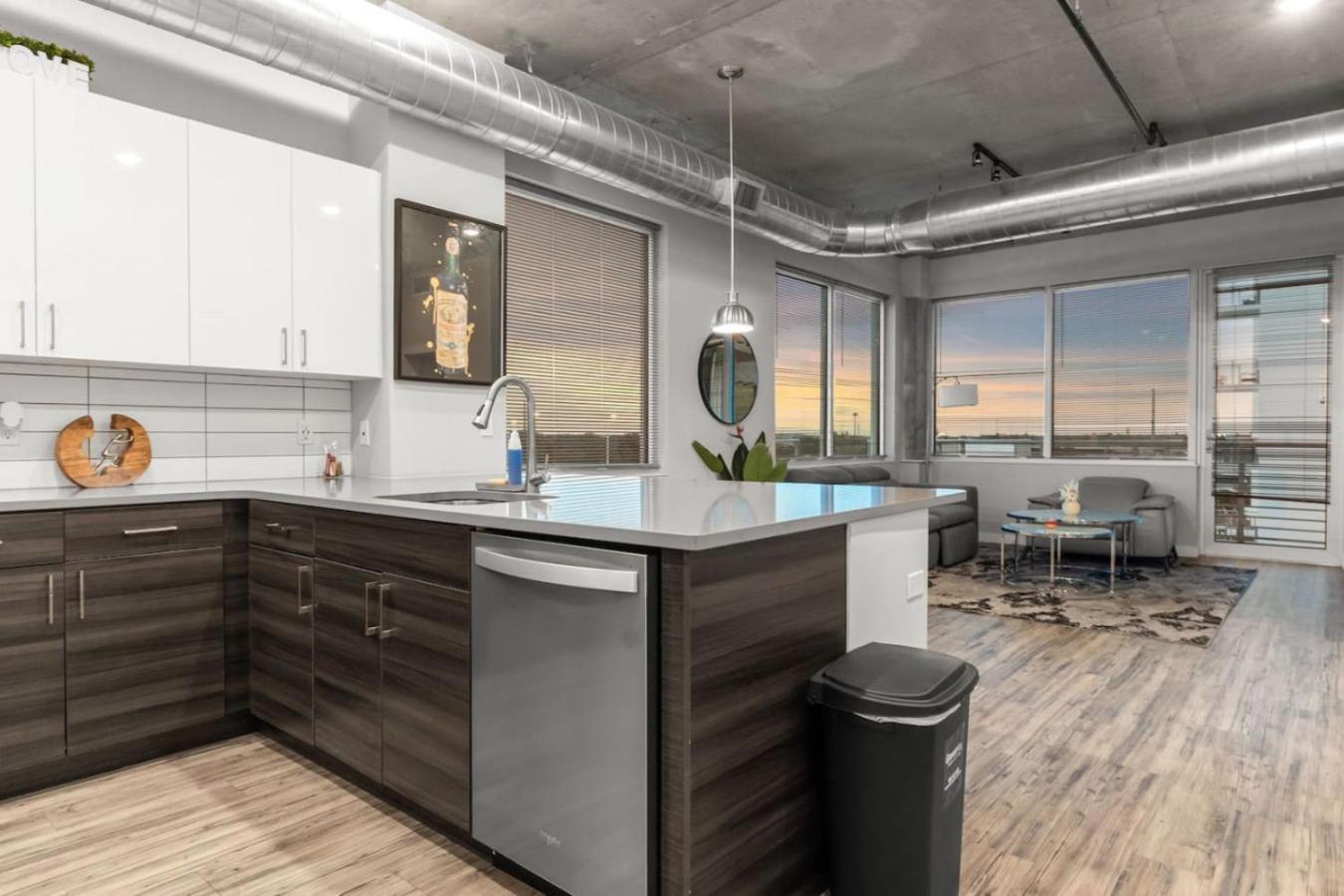 Modern 2 Bed Getaway Steps From Tropicana Field São Petersburgo Exterior foto